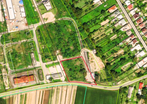 Na predaj priestranný pozemok v rozlohách – 3 000 m² alebo 2000 m²  v obci Čaklov.