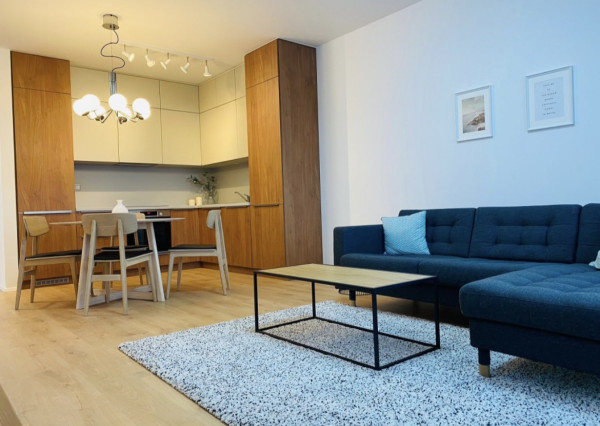 PRENÁJOM: 3i elegantný byt + garážové státie - RUŽINOV