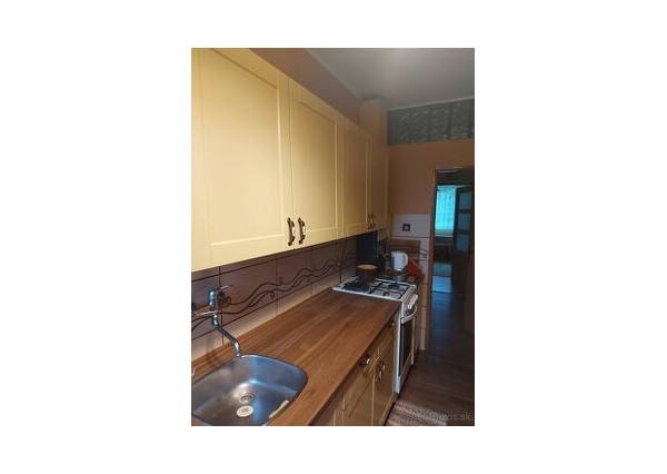 Predám 3-izbový byt 78m2, GARÁŽ, LOGGIA, Pod Skalkou, Prešov