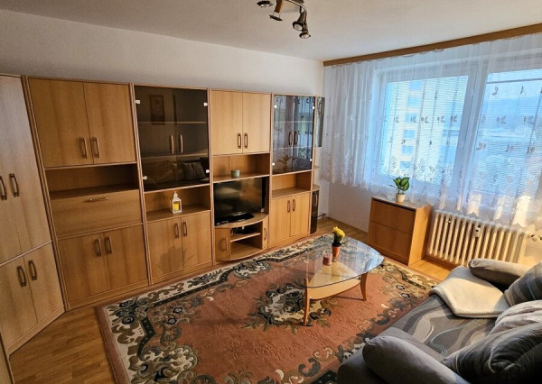 Na prenájom 1-izbový zariadený byt v centre mesta Vranov nad Topľou