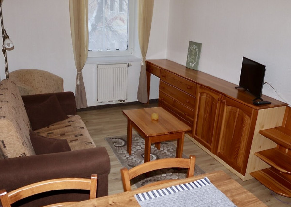 2-izbový zariadený apartmán na Velickom námestí