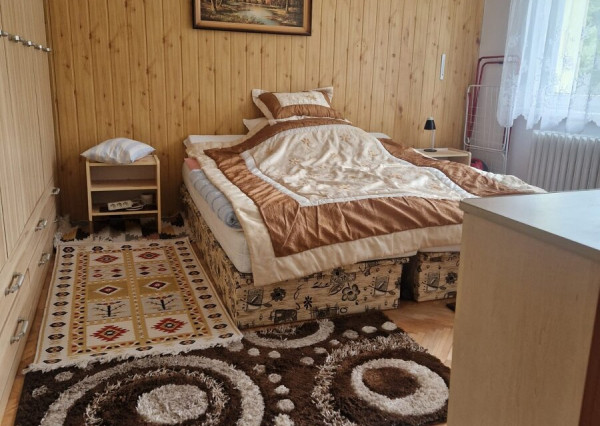 Na prenájom štýlový 2-izbový byt s balkónom-Marka Čulena