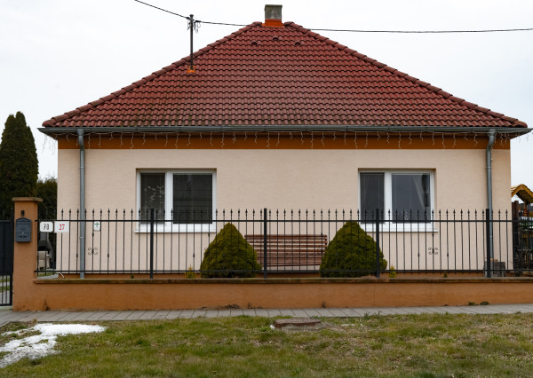 Priestranný 5-izbový rodinný dom s veľmi výhodnou lokalitou