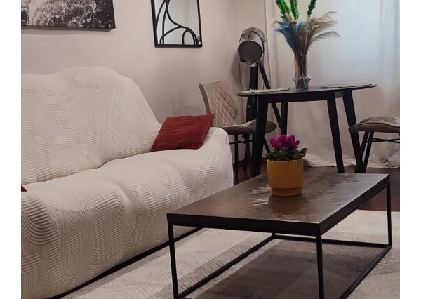 Prenájom: kompletne zariadený 2-izbový byt s balkónom – Staré Mesto/Kuzmányho ulica