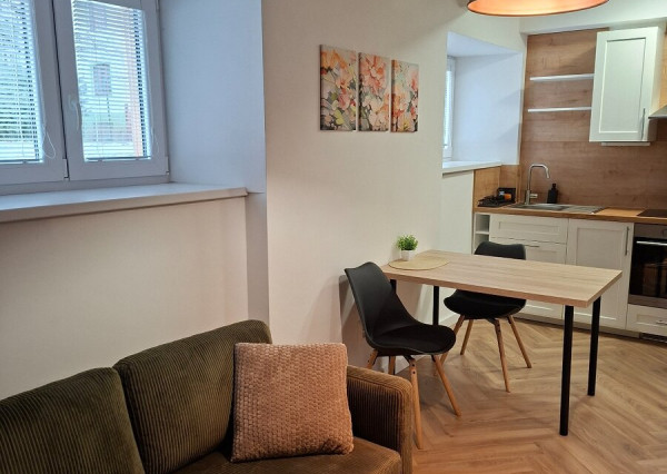 Prenájom: Štýlový 1,5-izbový byt po kompletnej rekonštrukcii – Malá Praha /Staré Mesto/Pajorova ulica