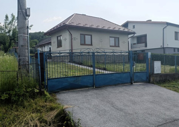 Na predaj rodinný dom v tichej obci Valkovce