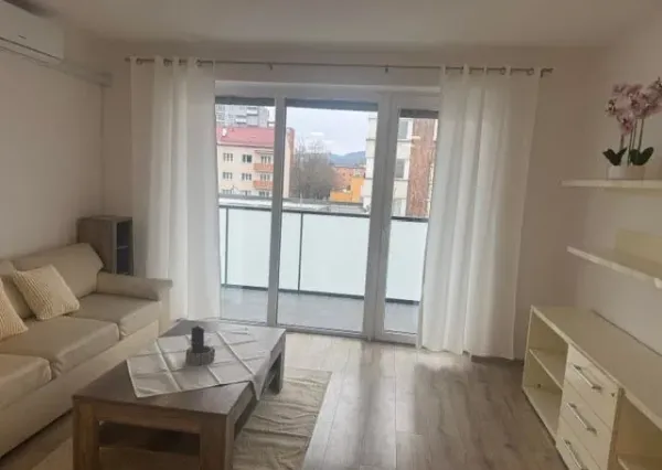 Zrekonštruovaný 3 izbový byt v centre mesta