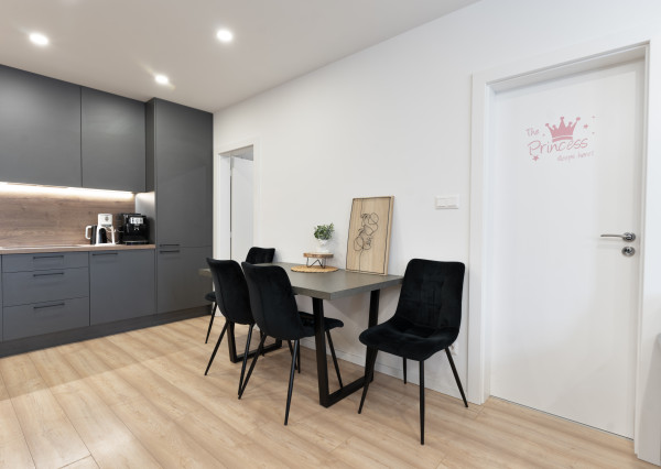 MODERNÝ 4-IZBOVÝ BYT 80 m² PO REKONŠTRUKCII – TRNAVA, ZÁTVOR