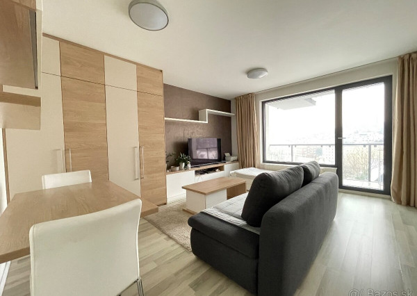 Dizajnový 1izbový byt v lokalite Nové Mesto