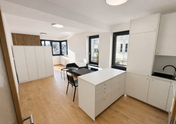 Prenajom 1-izbový byt v centre Prešova – Jarková 9