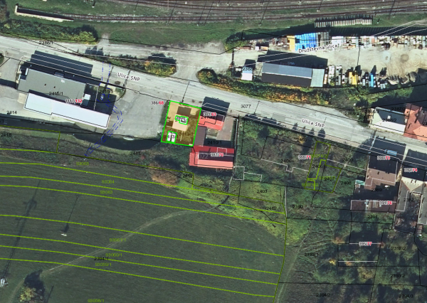 Pozemok s murovanou stavbou – Krompachy