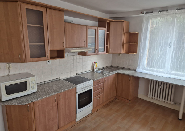 Prenájom 2/3 izbového bytu v Banskej  Bystrici