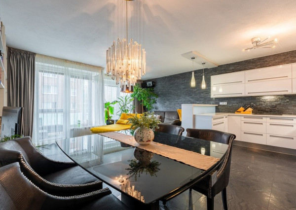 Predaj 4 izbového nadčasového bytu s dôrazom na materiály