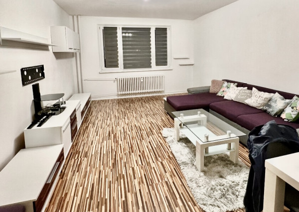 Prenájom 3-izbového bytu s balkónom, Varšavská