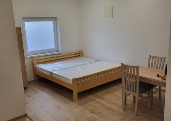 Na prenájom zrekonštruovaná garsónka v centre mesta