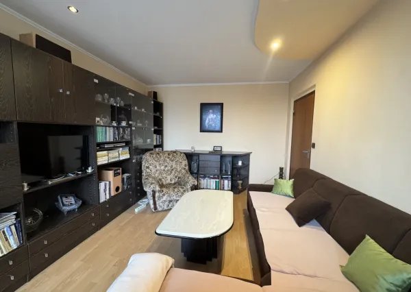 Veľký 3-izb. byt s balkónom výborná lokalita Sever Prievidza