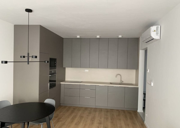 Na prenájom 2-izbovy byt s loggiou Nové mesto