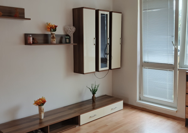 PRENÁJOM 1 izbový zariadený byt s balkónom Nad Laborcom