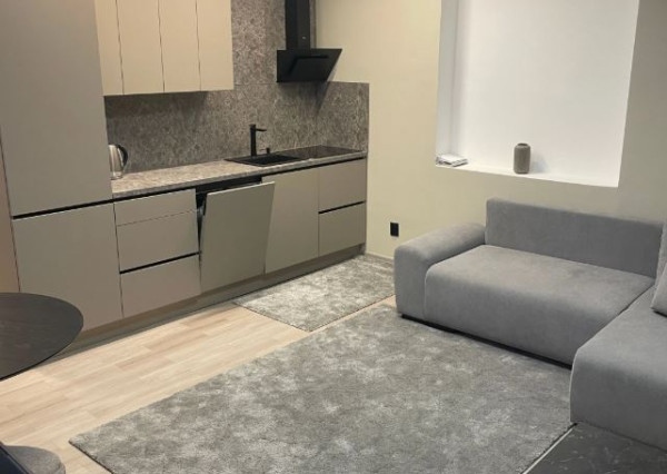 Ponúkam na prenájom kompletne zrekonštruovaný, 2-izbový byt