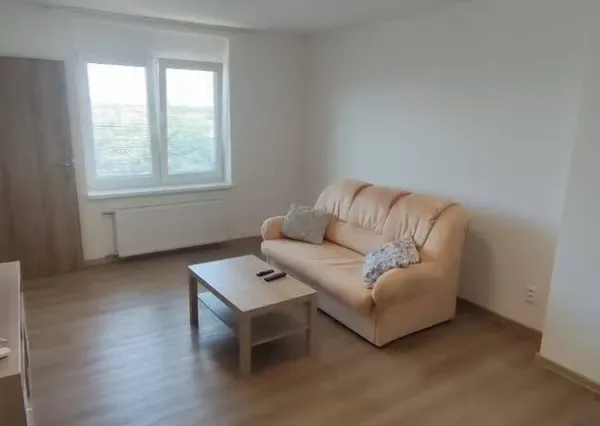 Prenájom 1- izbového bytu po rekonštrukcii