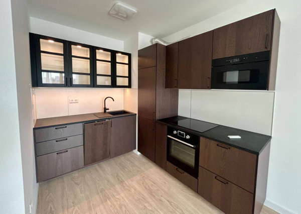 Priestranný 3-izb. byt v N. Zámkoch - bývanie a investícia