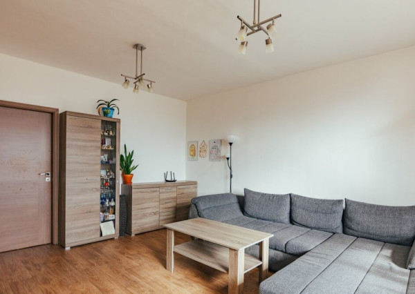 Priestranný 3-izbový byt s vynikajúcou dispozíciou – Trenčín, Juh