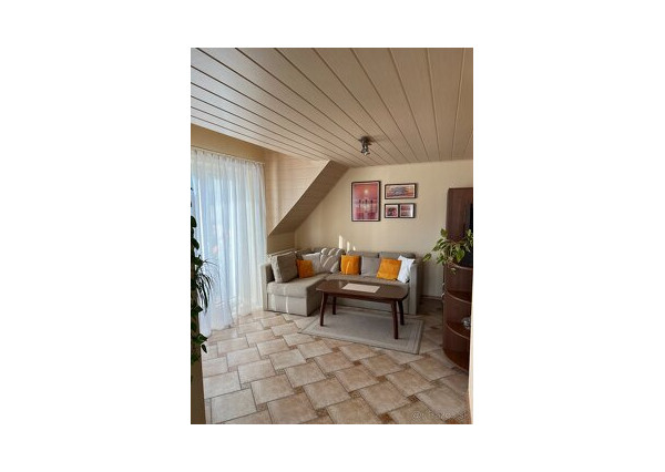 Prenájom 2-izbového bytu v Senci s vlastným parkovaním