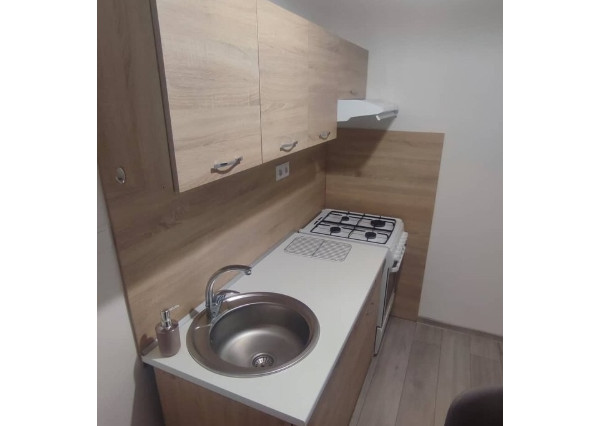 Prenájom 1-izbového bytu s loggiou – Vráble, Sídlisko Žitava