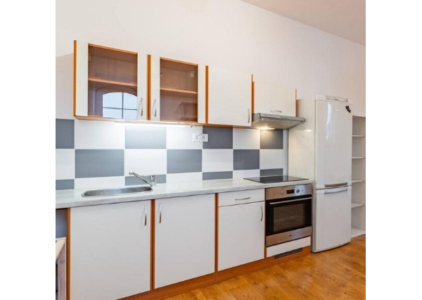 INVESTIČNÁ PRÍLEŽITOSŤ – 1-IZBOVÝ BYT NITRA, KLOKOČINA