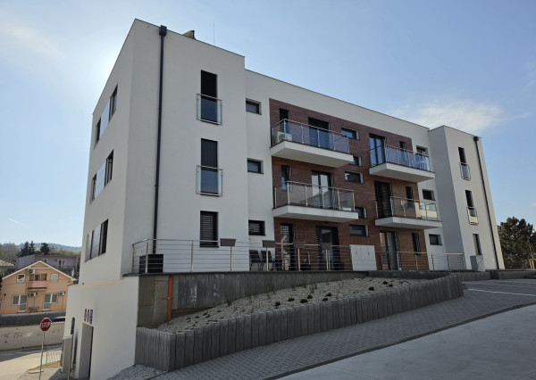 NOVOSTAVBA 2i byt + garáž | Piešťany – Banka