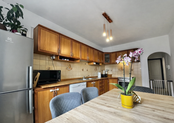 ZNÍŽENÁ CENA: Presvetlený 3 izbový byt - Petržalka - Lúky pri Draždiaku