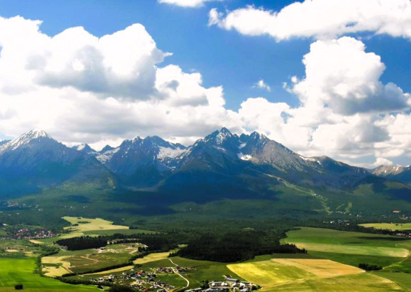 Na predaj lukratívny stavebný pozemok – 636 m² v časti Tatranské Smaragdy v blízkosti mesta Poprad.