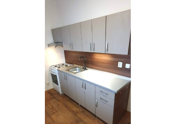 Prenájom 3-izbového bytu – Vráble, sídlisko Lúky