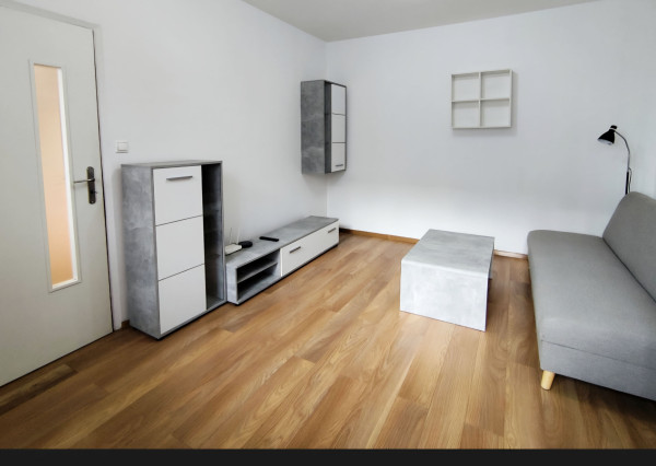 Prenájom 1-izbový Útulný a Kompletne Zariadený Byt na Štefánikovej!