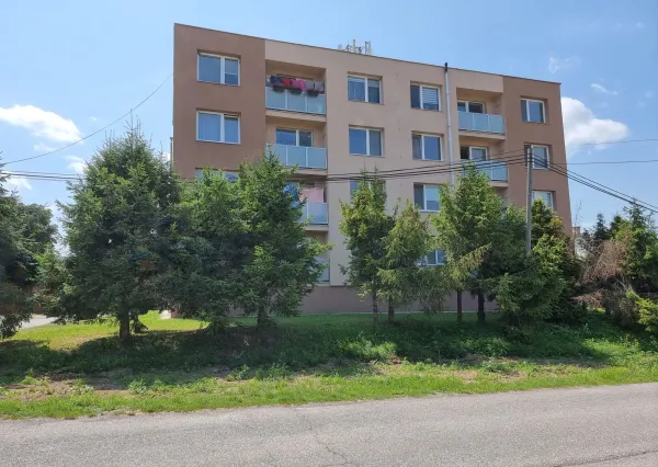 2 Izbový byt s garážou, 56m2, lodžia, Ruskov