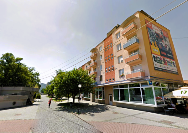 Na prenájom 3. izbový byt v centre mesta (pešia zóna) v Humennom.