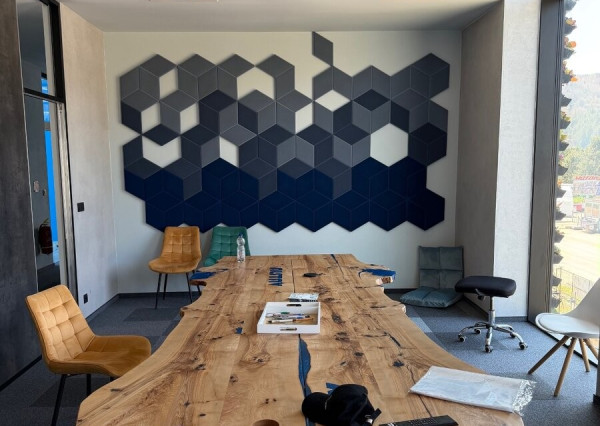 REPREZENTATÍVNY SHOWROOM - kancelárie s veľkou terasou