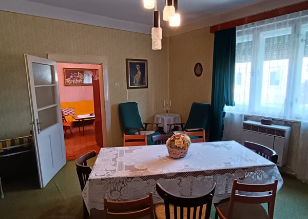Poctivý dom v centre Levíc: Tichá lokalita a skvelá cena