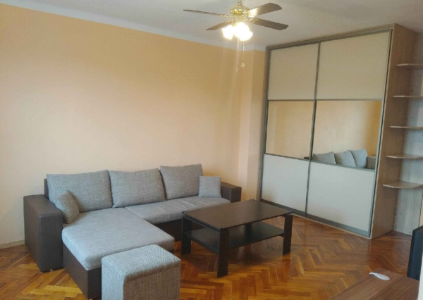 Na prenájom 2-izbový byt v centre Spišskej Novej Vsi