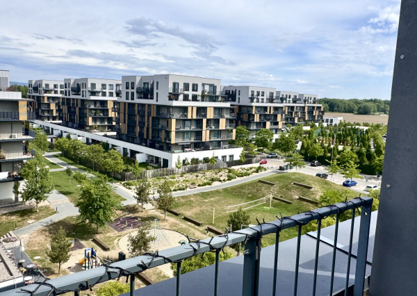 4 izbový byt 150 m2 novostavba Petržalka v Slnečniciach  s terasou, 2x parking