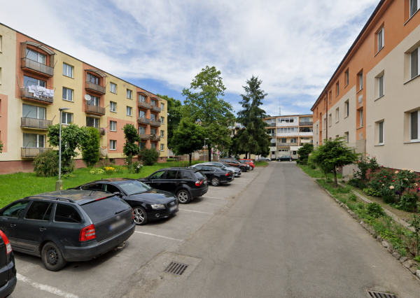 Na prenájom kompletne zrekonštruovaný 2 - izbový tehlový byt s balkónom na Sídlisku 2 vo Vranove nad Topľou.
