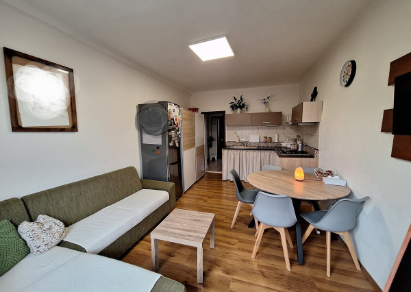 Predám 2,5 izbový byt, 55 m2, 17 Novembra, Sídlisko 2