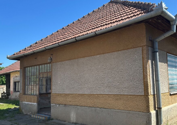 Na predaj rodinný dom s veľkým pozemkom v tichej lokalite