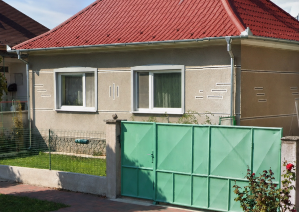 NOVINKA! Bývanie len 36 km od BA - Rodinný dom so záhradou