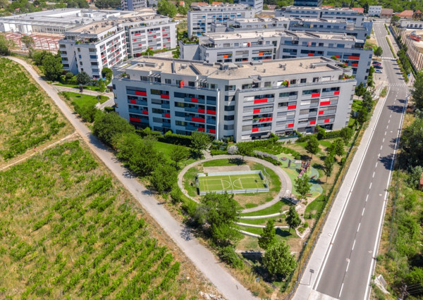 3D OBHLIADKA! PEKNÝ 2-IZB.BYT S LOGGIOU S VÝHĽADOM NA KAMZÍK