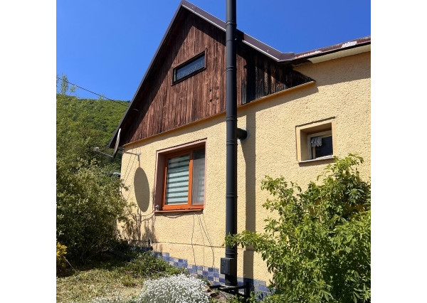 Rodinný dom s potenciálom na bývanie aj chalupu