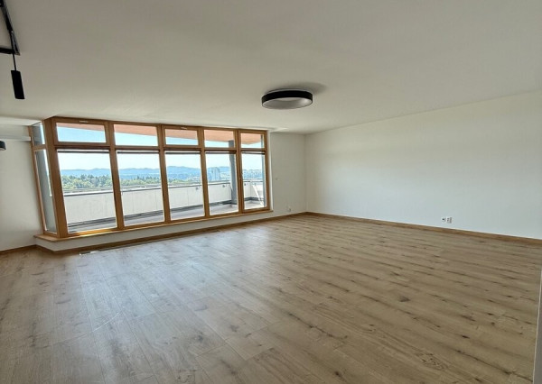 Na predaj výnimočný 4-izbový byt po rekonštrukcii 159,28 m².