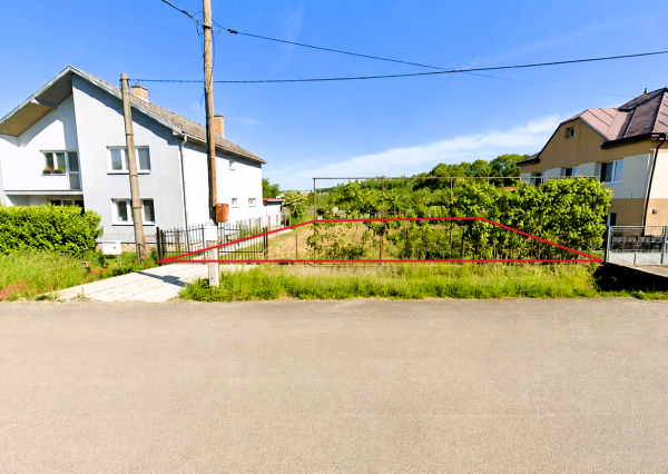 Na predaj stavebný pozemok vo Vranove nad Topľou (801 m²)
