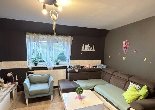 Priestranný 4-izbový apartmán / kancelárske priestory s parkovaním a terasou