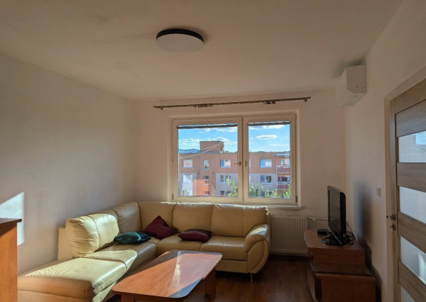 NA PRENÁJOM 1-IZBOVÝ BYT S BALKÓNOM A KLIMATIZÁCIOU-POPRADSKÁ